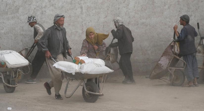 A nap képe: súlyos élelmiszerhiány Afganisztánban
