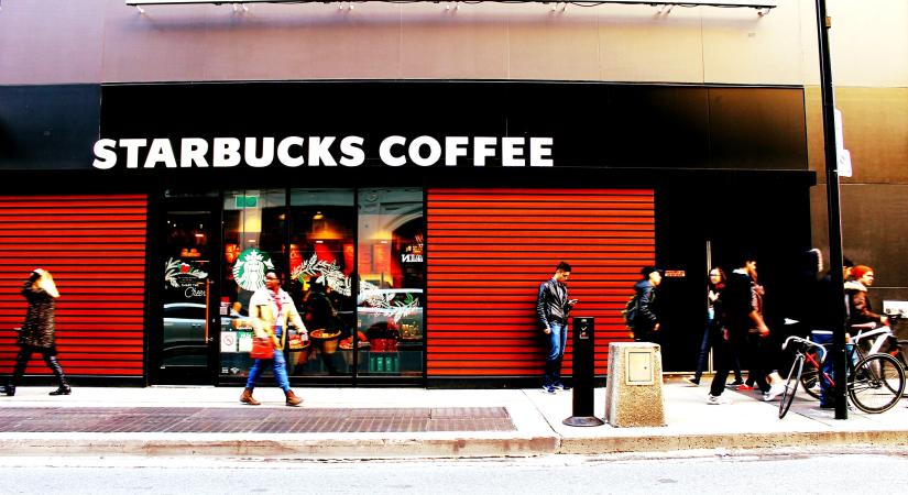A Starbucks végleg bezárja minden üzletét Oroszországban