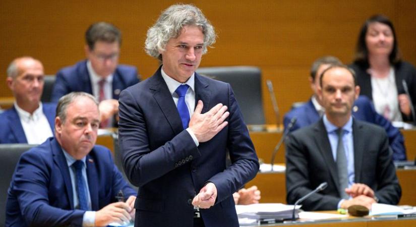 A szlovén kormányfő benyújtotta miniszterjelöltjei névsorát a parlamentnek