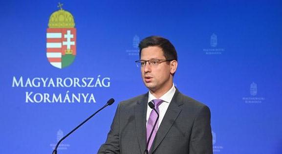 Kormányinfó: 5,2 százalékos inflációval számol a kormány, Varga Mihály már átadta a tervezetet