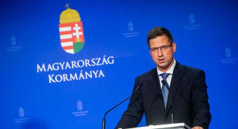 Gulyás Gergely: Holnaptól csak magyar rendszámmal lehet kedvezményes áron tankolni a benzinkutakon