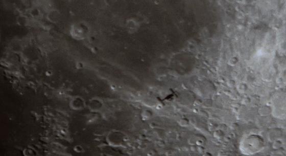 Bezosék egy sor teleszkópot pakolnának a Holdra, évmilliókkal korábbra lehetne visszanézni velük