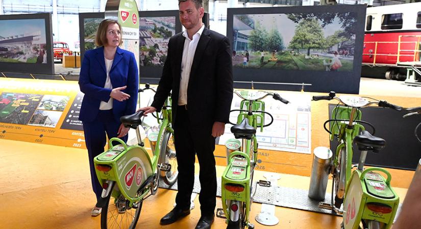 A Közlekedési Múzeumba kerül Budapest első közösségi kerékpárja
