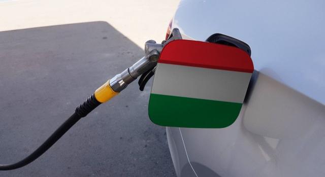 Vége a benzinturizmusnak, külföldiek nem tankolhatnak 480 forintért