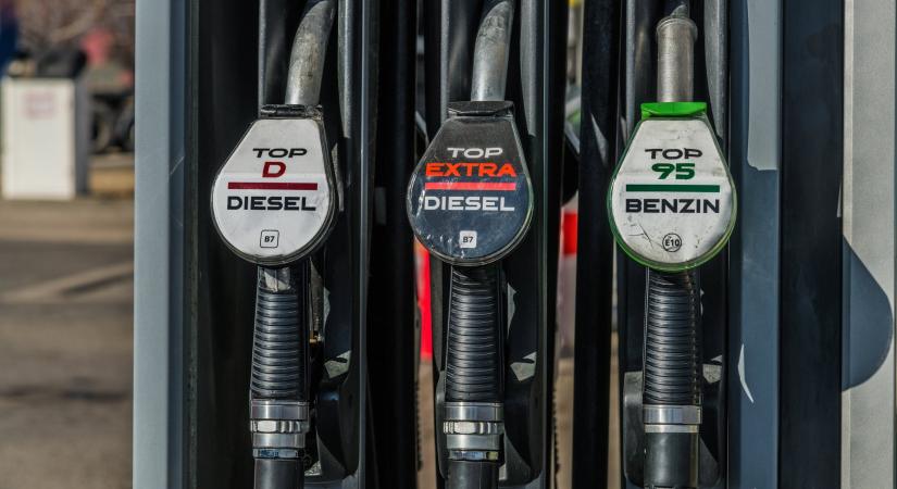 Mégsem csak magyar rendszámú autókba tankolhatnak hatósági áras benzint Magyarországon