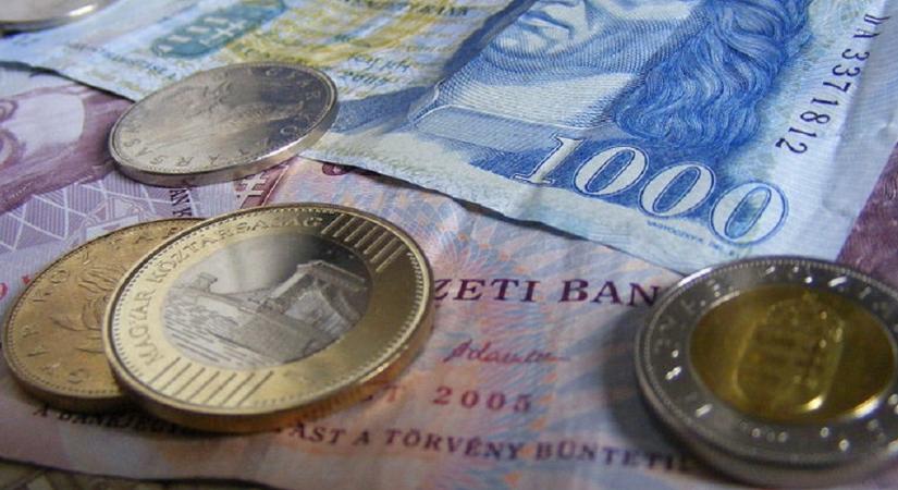 Erősödés után 391,8 forintot áll az euró