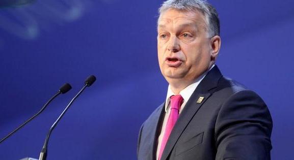 Orbán szigorúan Putyin kurzusa szerint tartja szükségállapotban Magyarországot