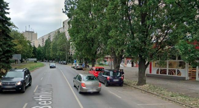 Egy leszakadt faág okozott némi gondot Debrecenben