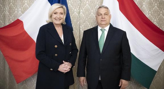 Orbán Viktor Marine Le Pennel összefogva akarja megvédeni az európai embereket
