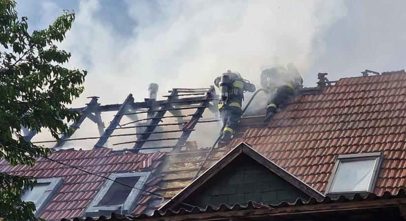 Eloltották a felnémeti tüzet - a negyedik ház is veszélyben volt