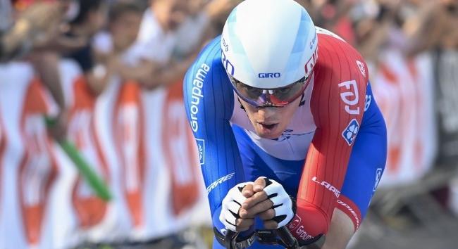 Giro d'Italia: Valter drámai befutó után negyedik