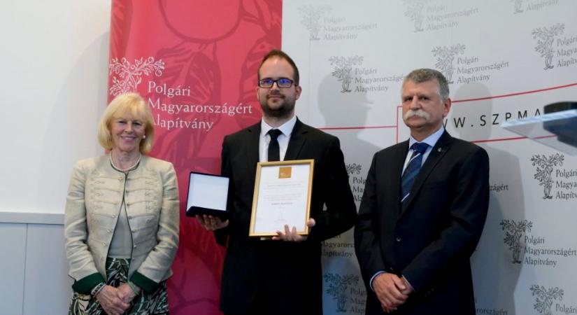 Átadták a Fiatalok a Polgári Magyarországért Díj idei elismeréseit