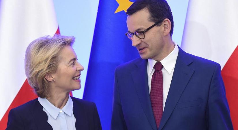 Lengyelország visszafordult az illiberális úton, nagy lépést az EU felé