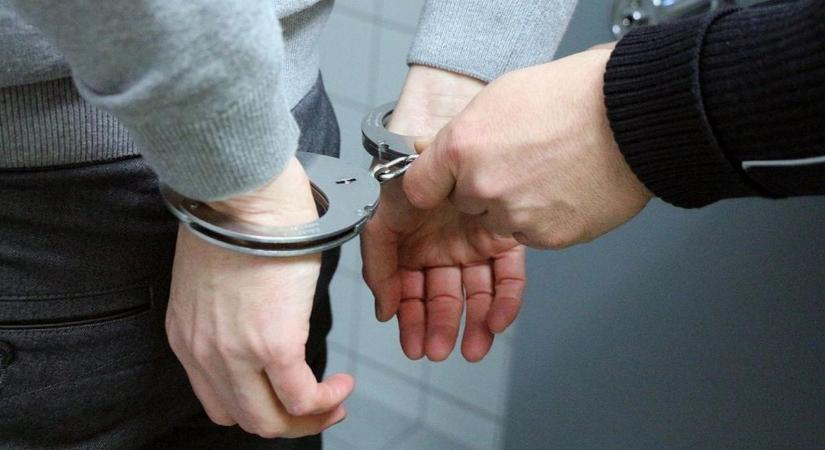 Borsfán fogták el a zalai rendőrök a többszörösen körözött férfit