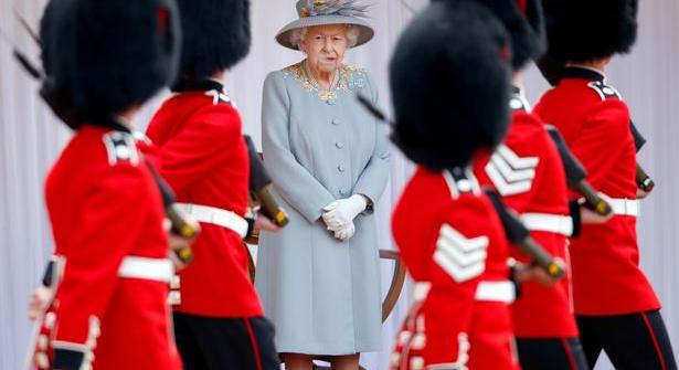 Letartóztatták Erzsébet királynő hat testőrét