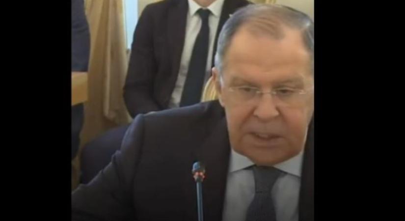 Lavrov: A Nyugat totális háborút hirdetett Oroszország ellen
