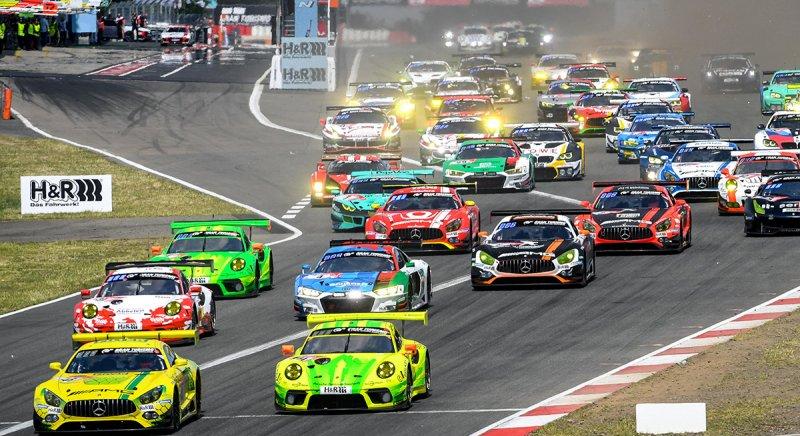 Itt élőben nézheted az 50. nürburgringi 24 órás versenyt