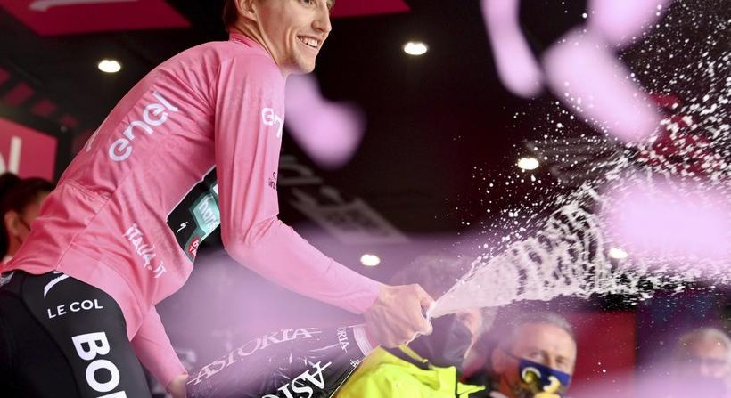 Giro d'Italia – Hindley másfél perces előnnyel átvette a vezetést, szóló szökés után Covié a királyetap