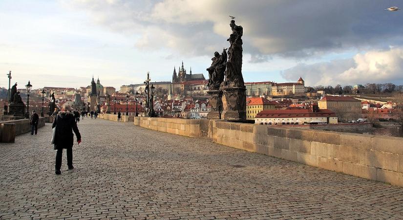 Trükkösen kezelték a csehek a rendszerváltás "ősbűnét"