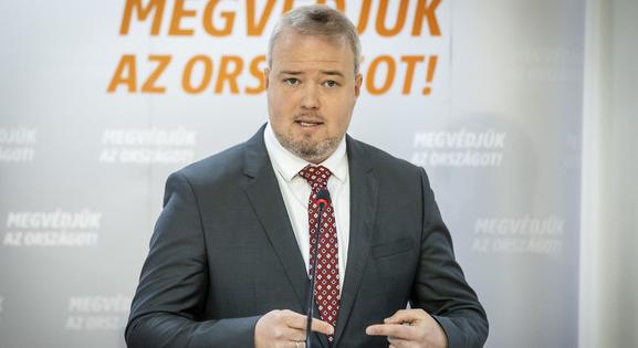 Eger polgármestere kitiltotta a kormánypárti frakciót a városházáról