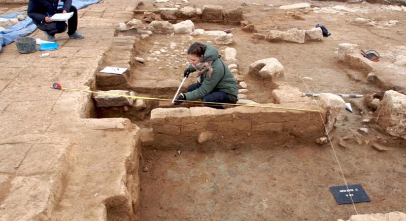 Kiszáradt egy iraki víztározó, 3400 éves város maradványai kerültek elő a fenekéről