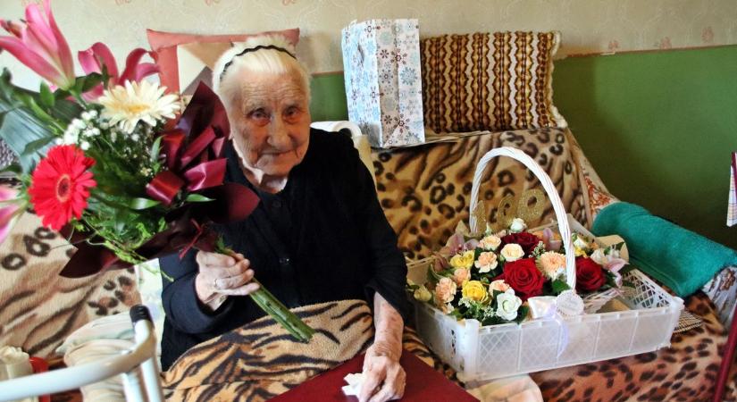A 100 éves Mária nénit a szíve örökre Mátramindszenthez köti
