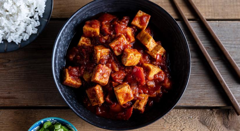 Đậu Sốt Cà Chua – bonyolult név, egyszerű vietnámi étel, ez a paradicsomszószos tofu