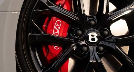 A Bentley Continental új kupé és kabrió csúcssorozatokat kaphat