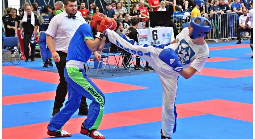 Tizenkét magyar arany a budapesti kick-box világkupán