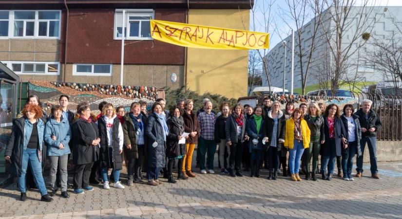 Polgári engedetlenséggel tiltakozik a Budaörsi Illyés Gyula Gimnázium csaknem 60 tanára az Orbán-kormány cinizmusa ellen