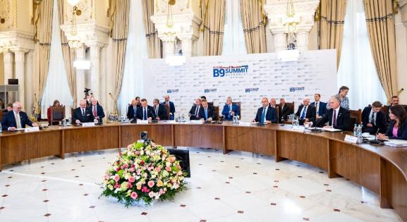 A NATO keleti szárnyának megerősítését kérik a Bukaresti Kilencek