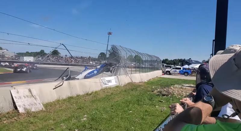 Videó: Legyalulták a kerítést az Indy Lights futamán