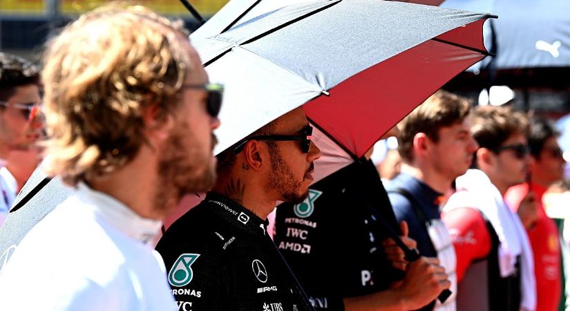 Vettel és Hamilton egyetértenek: a pilóták fizetési plafonja nem lenne igazságos