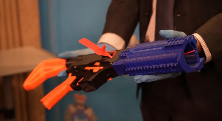 Tökéletesen működik a 3D-nyomtatású lőfegyver, tartásával vádolják kamasz fiút
