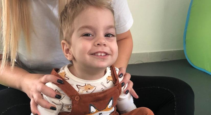 Szörnyű betegséggel küzd az angyalarcú 2 éves Boti