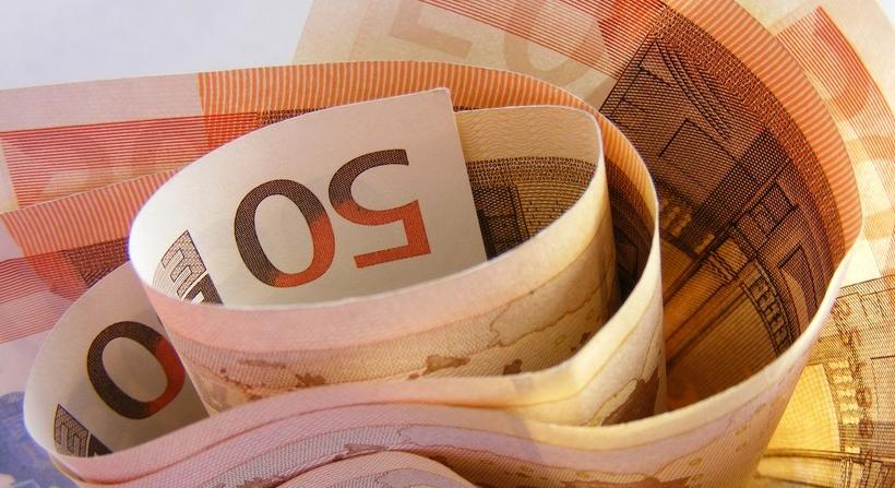 Ausztria hatmilliárd eurós segélycsomaggal támogatná az ország lakosait a drágulások miatt