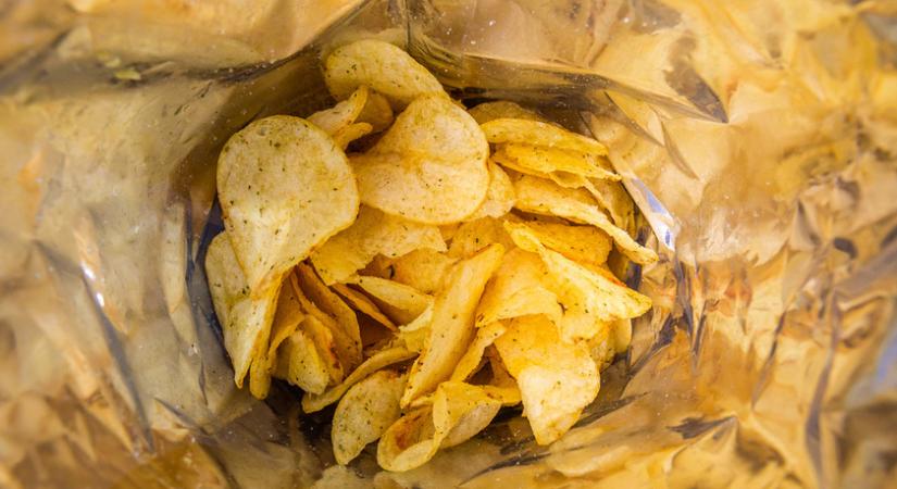 Miért félig üres minden chipses zacskó? Nem a megtévesztés a célja