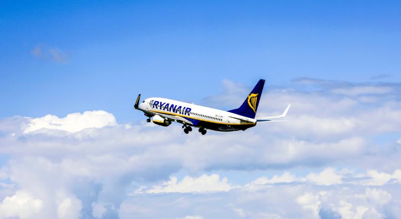 Drasztikus döntést hozott a Ryanair: ritkíthatják a magyar járatokat a különadó miatt