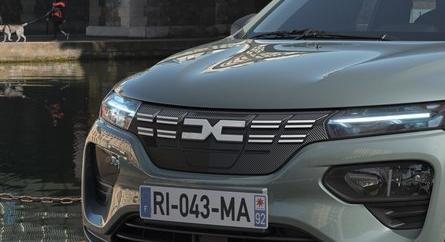 Teljes kínálatára kiterjesztette új logóját a Dacia