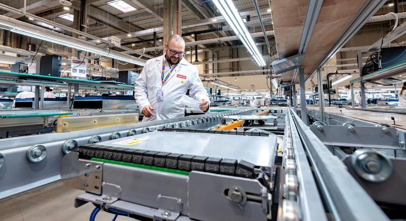 Európa első LENOVO gyára nyitott meg nálunk!