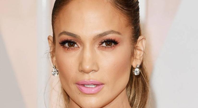 Jennifer Lopeznek nőies alakja miatt szóltak be: ezért akarták fogyásra kényszeríteni