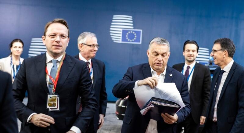 Többször van különvéleménye az Orbán emberének tartott bővítési biztosnak