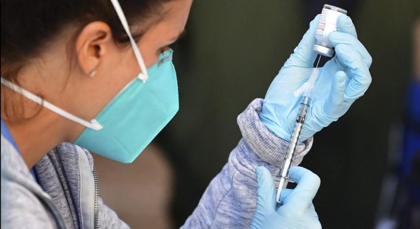 Az oltásellenesek most már az influenza elleni vakcinát sem kérik