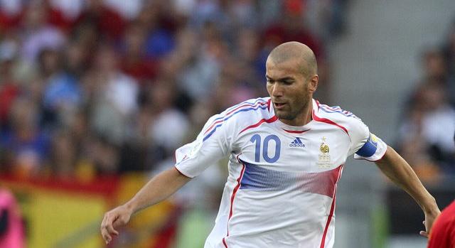 Elképesztően jól tartja magát Zidane, pedig mindjárt 50 éves lesz a legendás focista