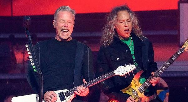 25 év után zárta újra a Master Of Puppets-szel egy koncertjét a Metallica