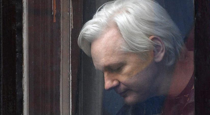Engedélyezte Julian Assange amerikai kiadatását a brit belügyminiszter