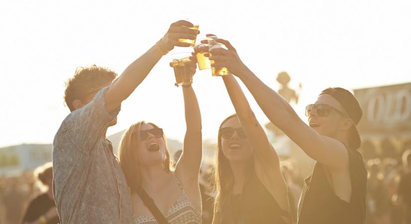 Megdőlt a nagy alkohol-tévhit: nem egészségesebb az, aki csak így iszik