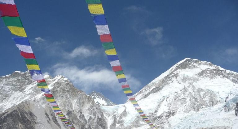 A klímaváltozás miatt veszélyessé vált az Everest alaptábora, el kell költöztetni