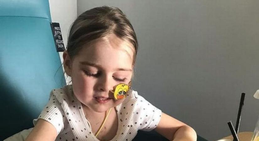"Még mindig mosolyog" - gyilkos kór támadta meg az angyalarcú 4 éves kislányt