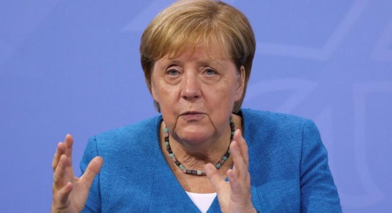 Angela Merkel szerint helyes döntéseket hozott az Északi Áramlat–2-ről
